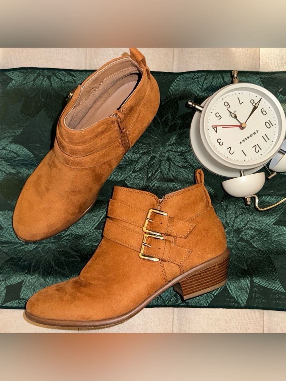 WILD DIVA Cognac Ankle Booties
